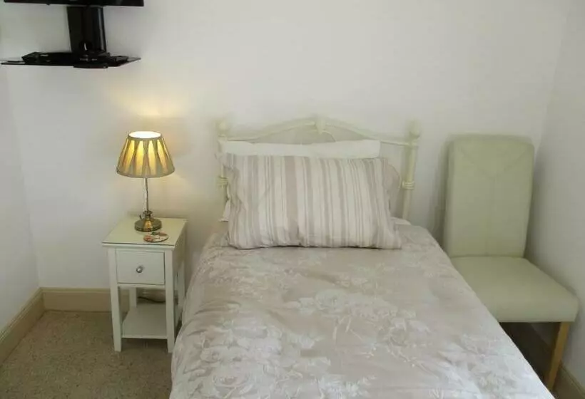White Lodge B & B