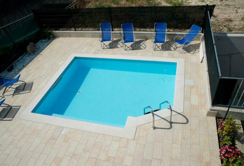 تختخواب و صبحانه Casa Pepe