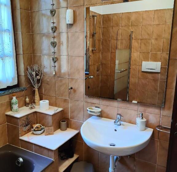 تختخواب و صبحانه L Uliveto D Argento