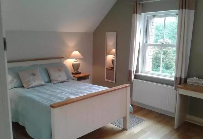 Devenish Lodge B&b
