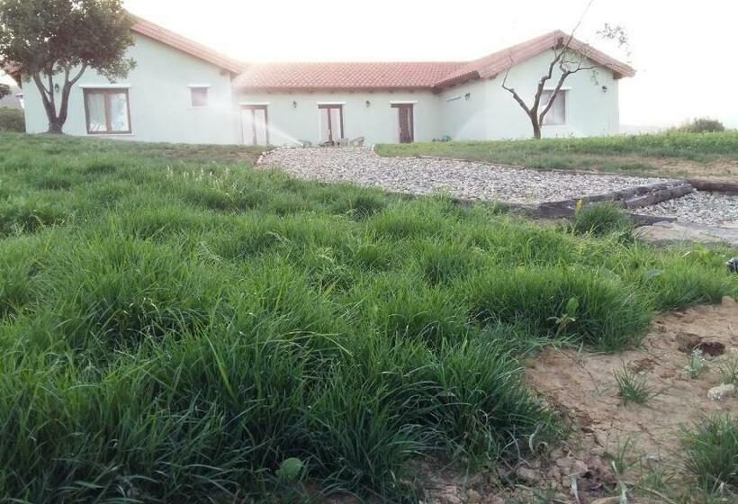 בית מלון כפרי Majori