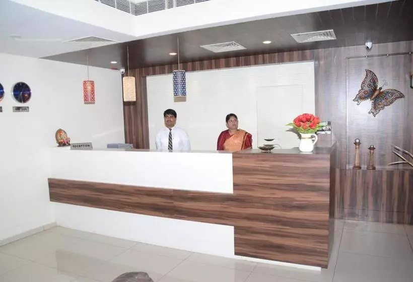 Hotelli Somisetty Landmark