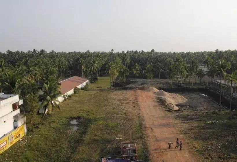 Hotelli Somisetty Landmark