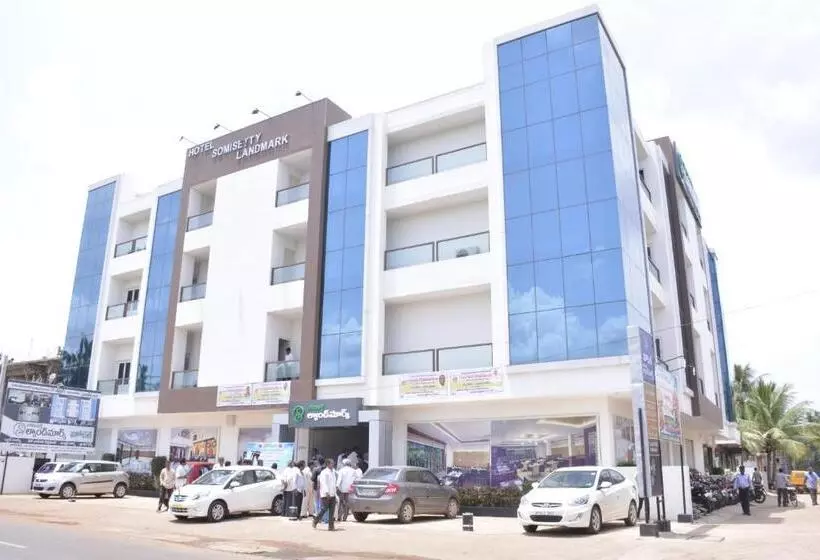 Hotelli Somisetty Landmark