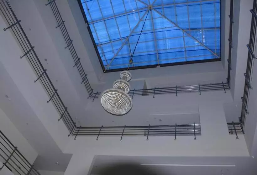 Hotelli Somisetty Landmark