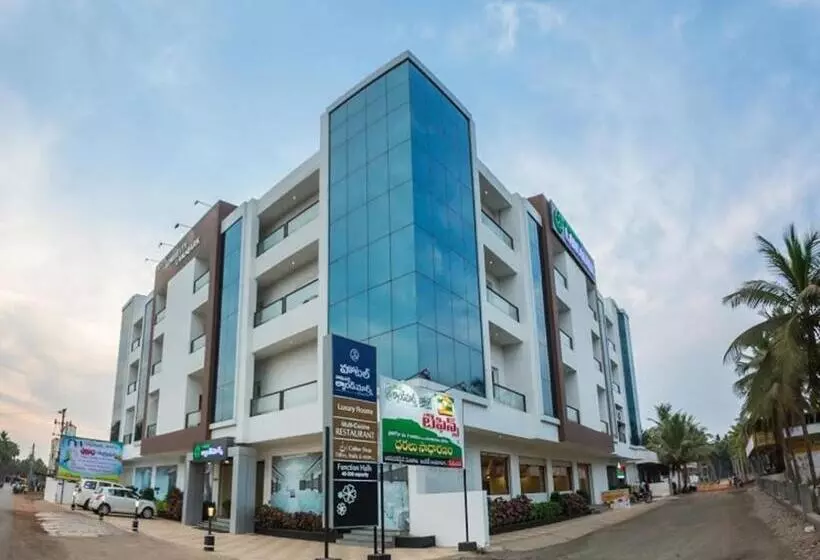 Hotelli Somisetty Landmark