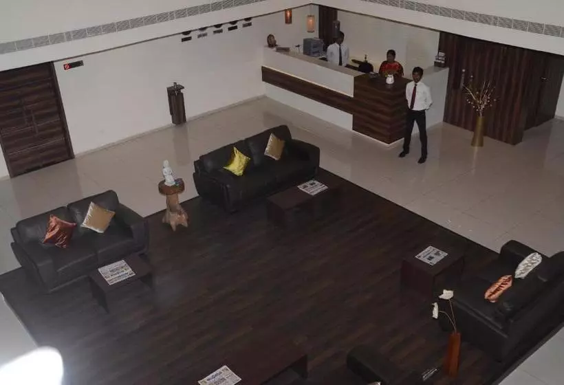 Hotelli Somisetty Landmark