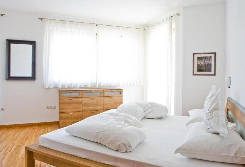 پانسیون Chalet Anna