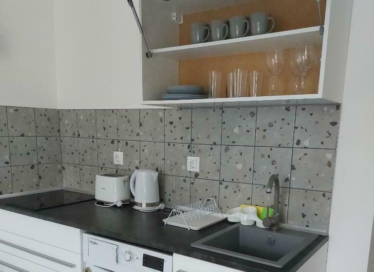 פנסיון Guest House Desi