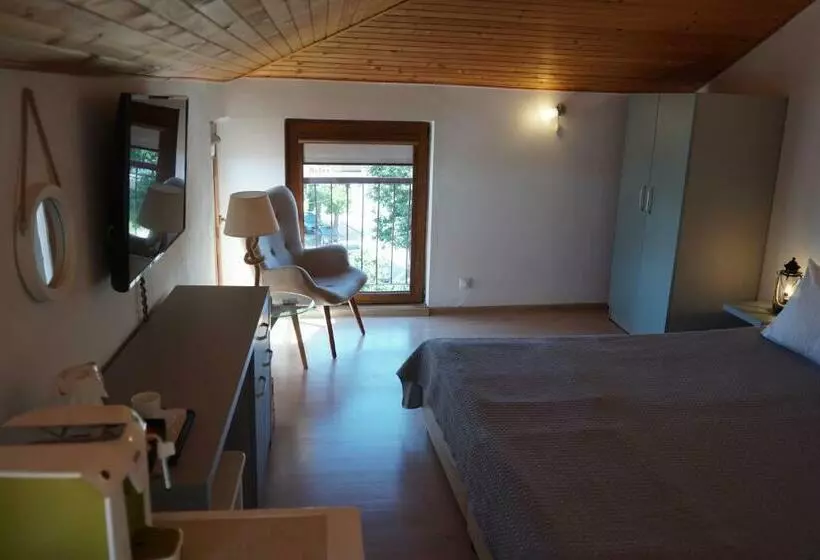 پانسیون Guest House Lambovi