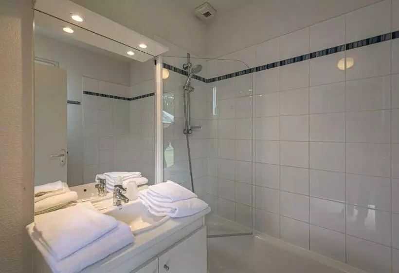 호스텔 Terres De France Le Domaine Du Golf