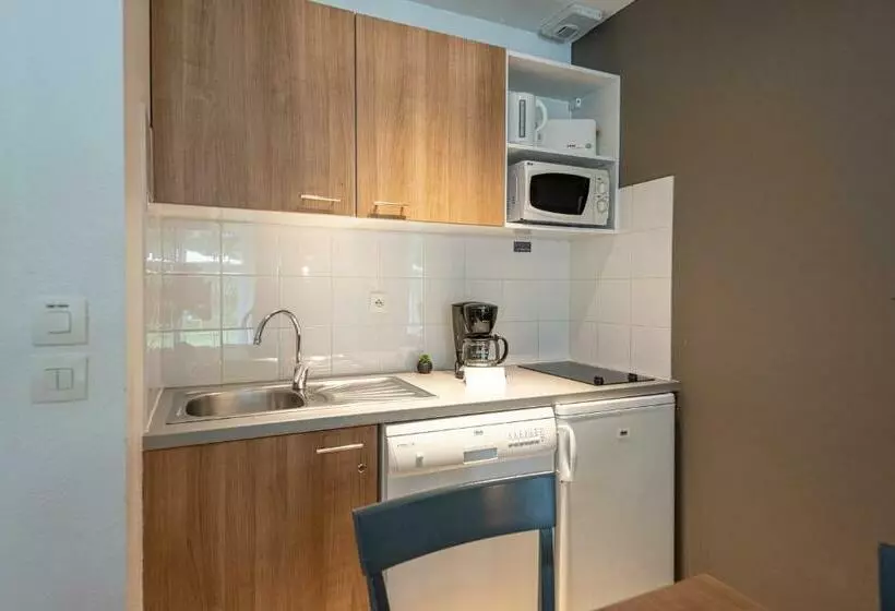 호스텔 Terres De France Le Domaine Du Golf