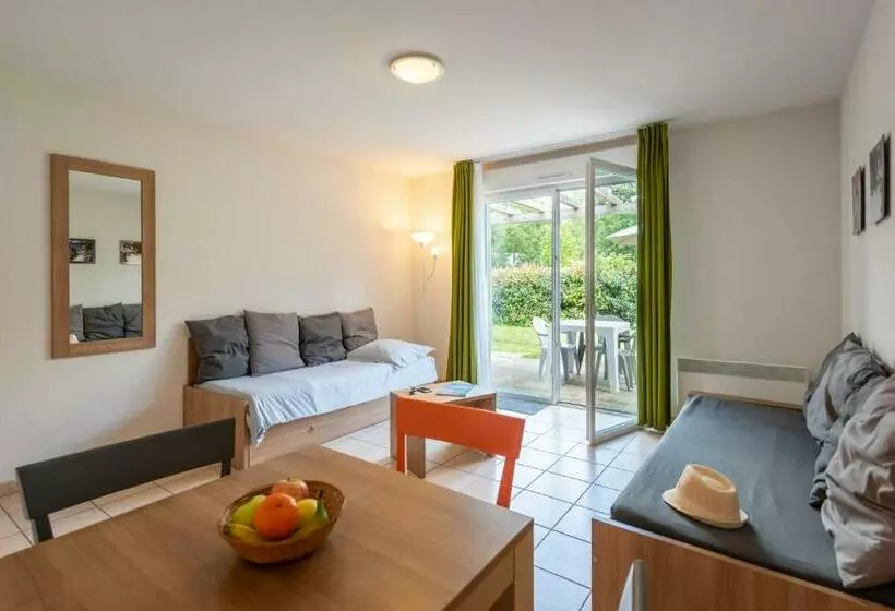 호스텔 Terres De France Le Domaine Du Golf