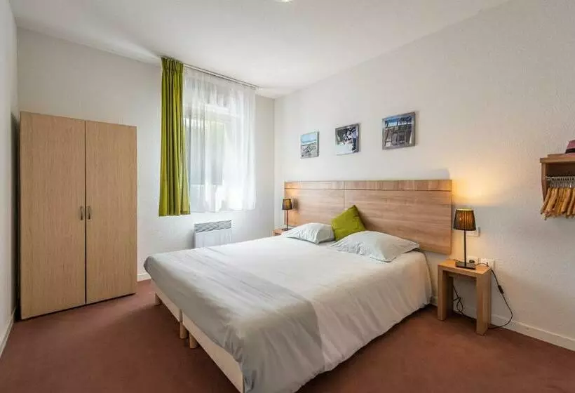 호스텔 Terres De France Le Domaine Du Golf