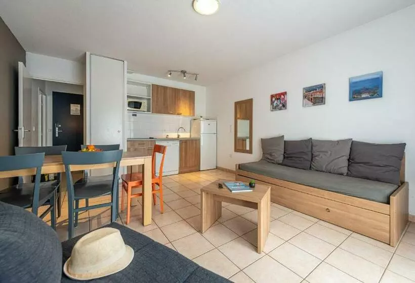 호스텔 Terres De France Le Domaine Du Golf