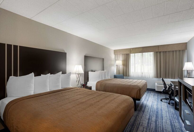 בית מלון כפרי Best Western Plus Reading Inn & Suites