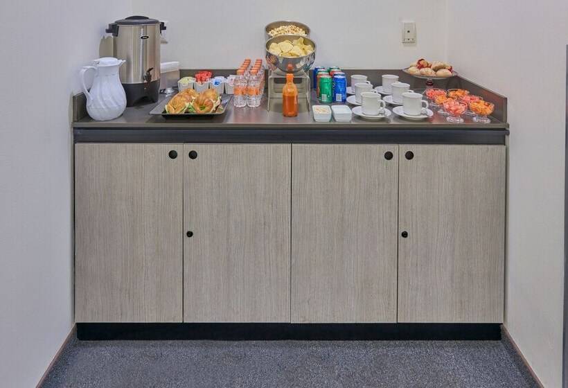 ホテル City Express Junior By Marriott Mexicali