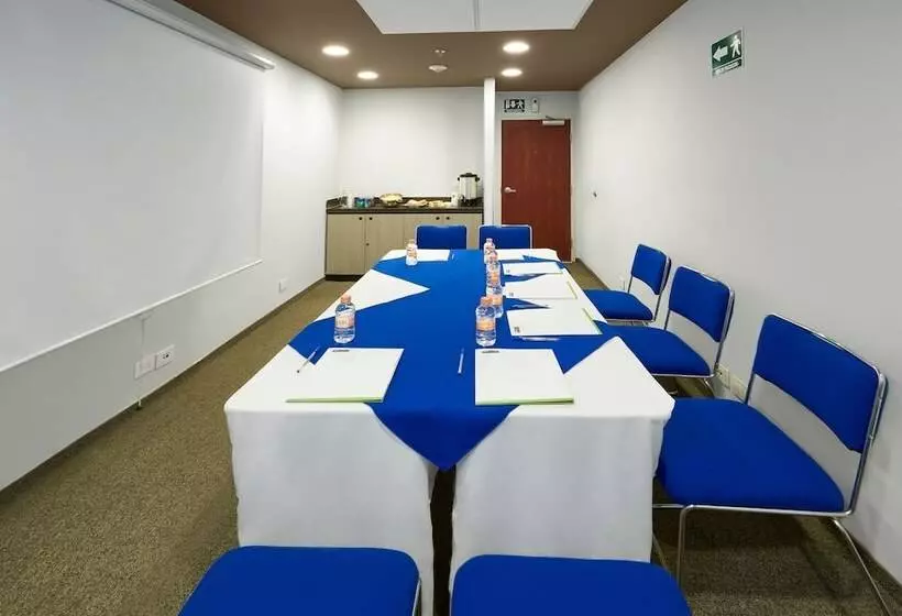 酒店 City Express Junior By Marriott Mexicali