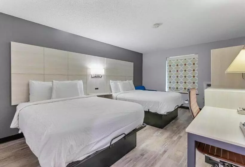 酒店 Days Inn By Wyndham Savannah Gateway I95