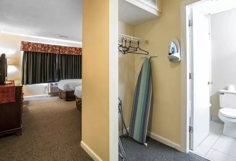 酒店 Econo Lodge Inn & Suites