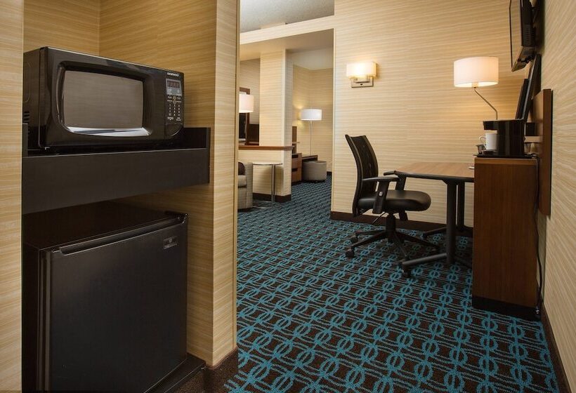 فندق Fairfield Inn & Suites Columbus Osu