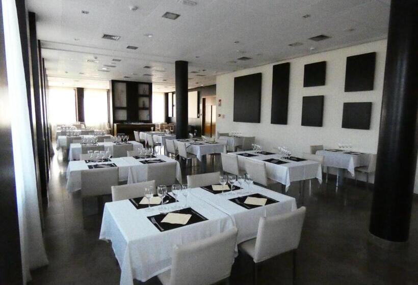 هتل Fuente Del Miro