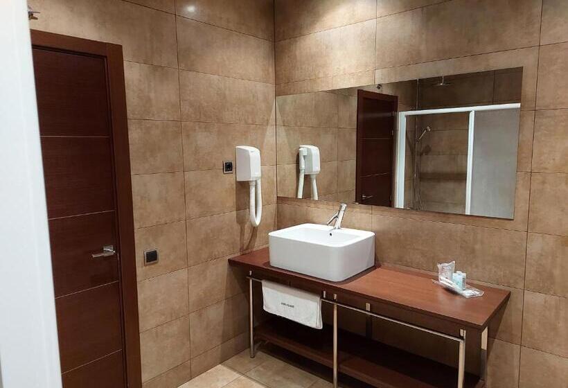 هتل Fuente Del Miro