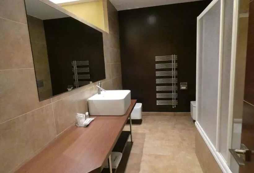 Hotel Fuente Del Miro