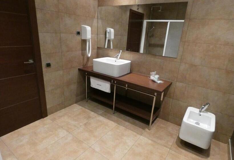 هتل Fuente Del Miro