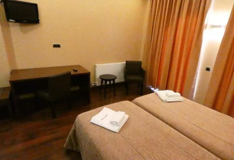 Hotel Fuente Del Miro