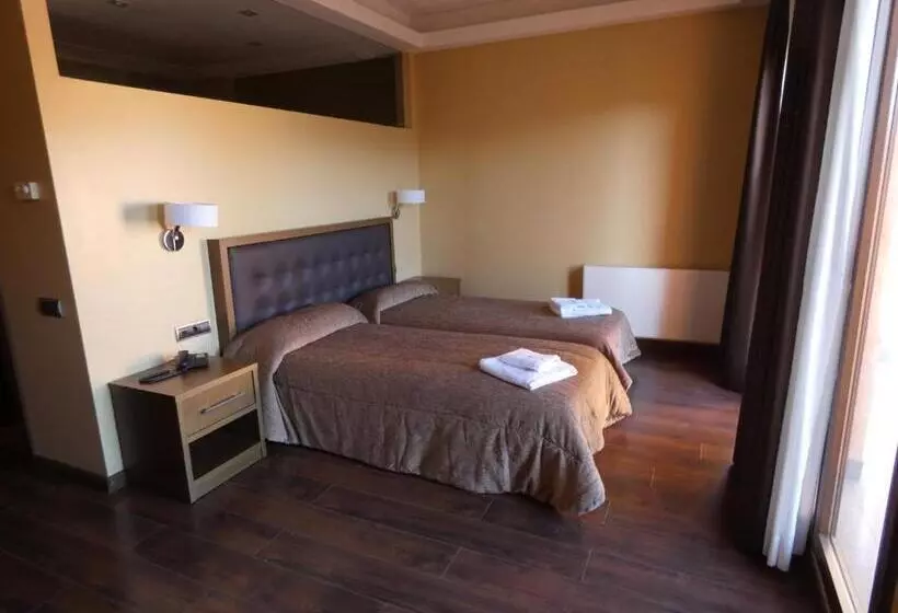 Hotel Fuente Del Miro