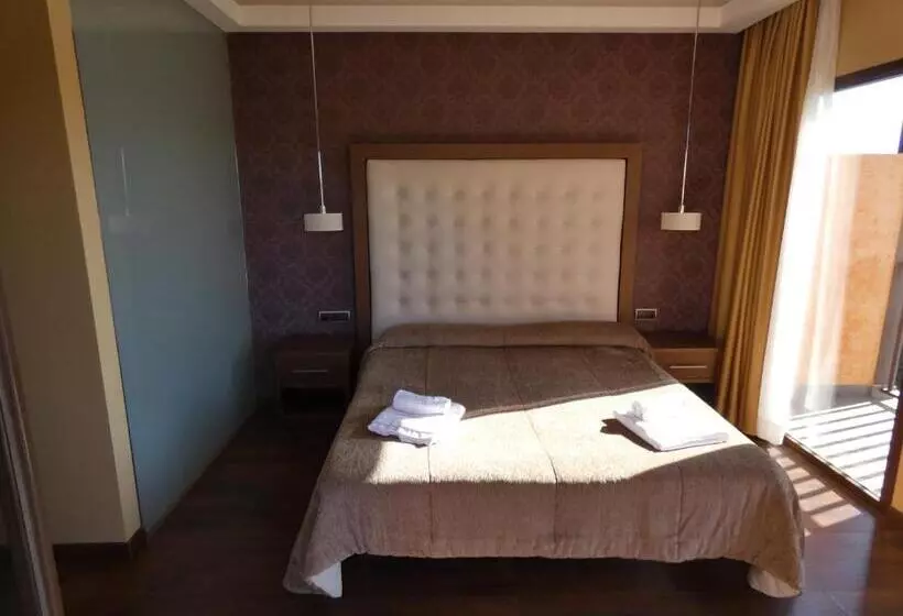 Hotel Fuente Del Miro