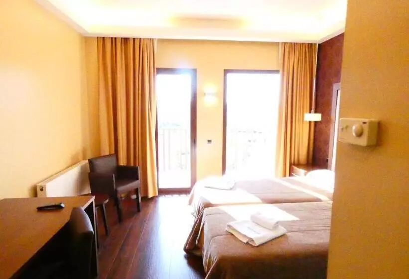 Hotel Fuente Del Miro