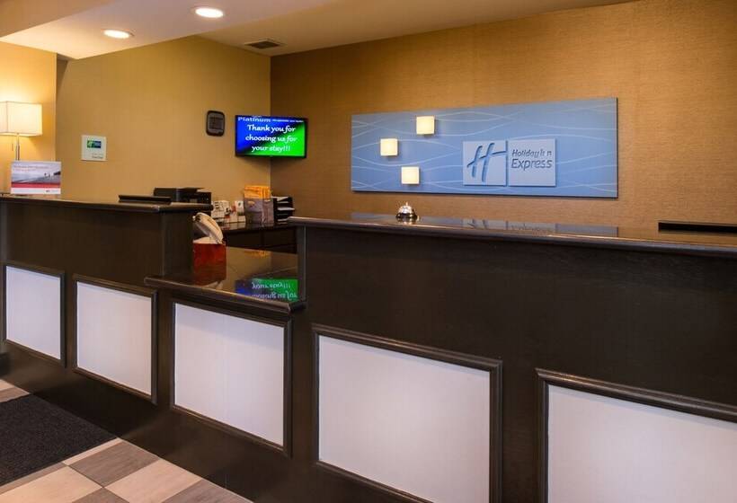 Holiday Inn Express Hotel & Suites Bucyrus, An Ihg