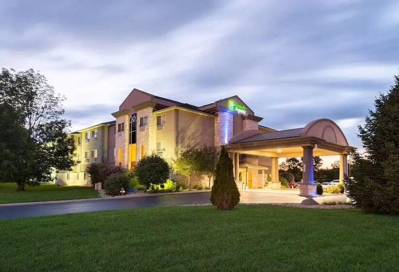 Holiday Inn Express Hotel & Suites Bucyrus, An Ihg