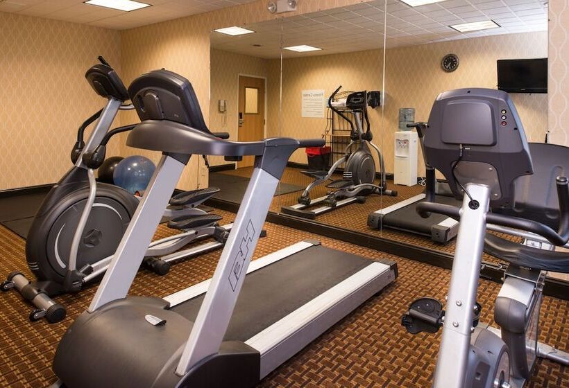 Holiday Inn Express Hotel & Suites Bucyrus, An Ihg