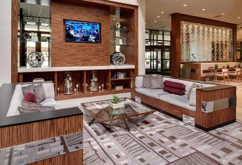 호텔 Marriott East Lansing At University Place