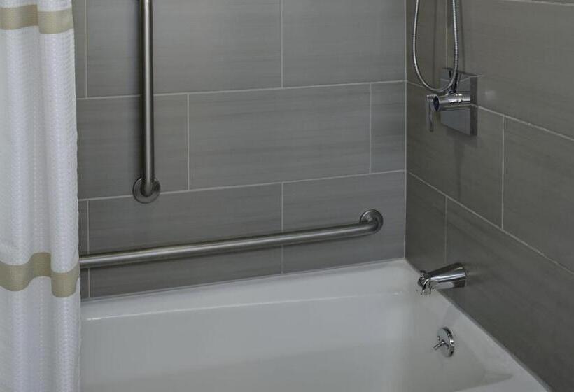 בית מלון כפרי Marriott East Lansing At University Place