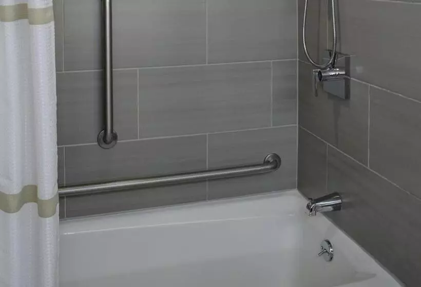 호텔 Marriott East Lansing At University Place