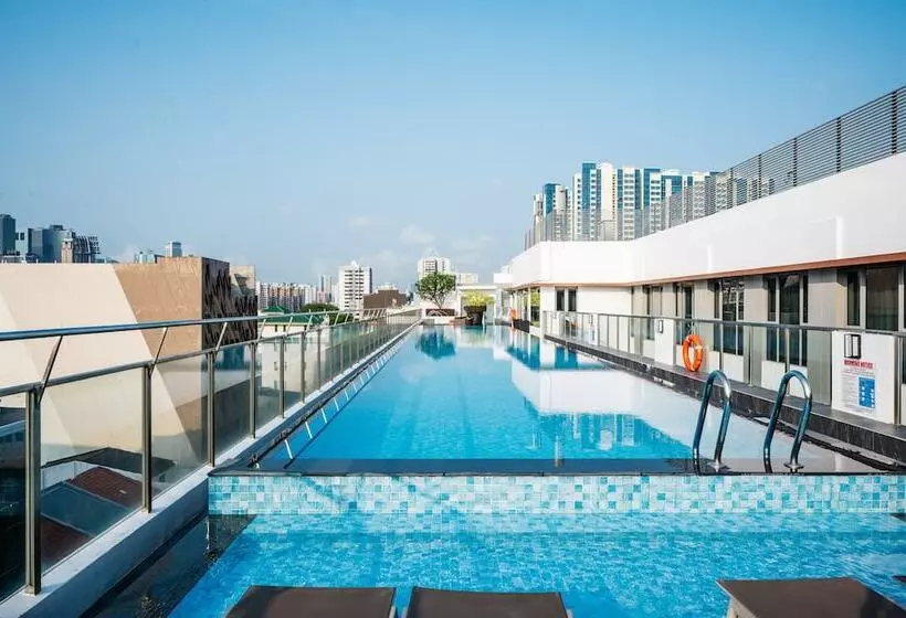 هتل Mercure Singapore Tyrwhitt