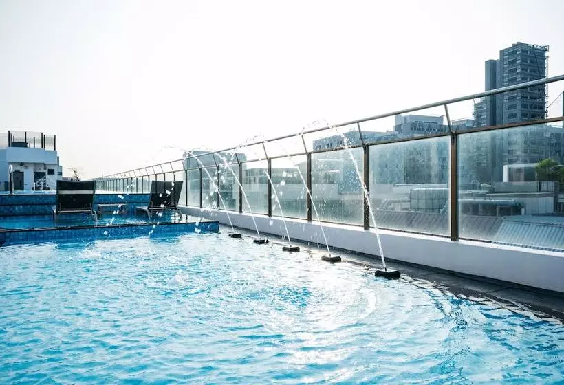 هتل Mercure Singapore Tyrwhitt