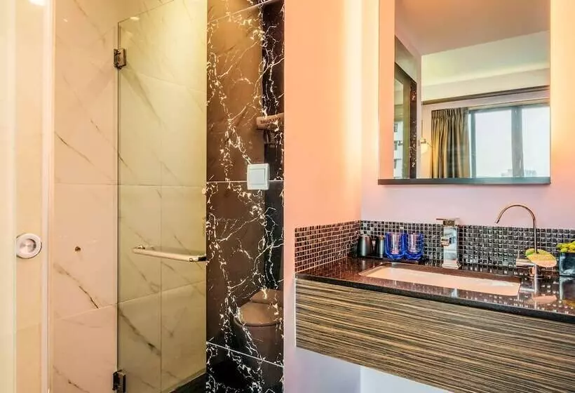 هتل Mercure Singapore Tyrwhitt