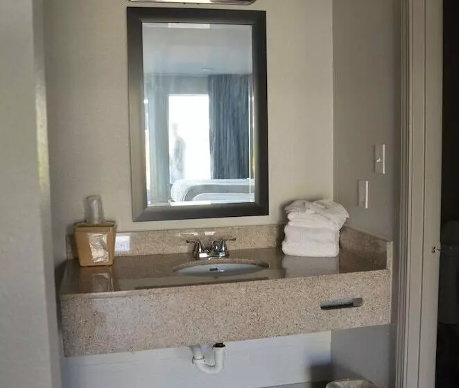 Hotelli My Home & Suites Covington