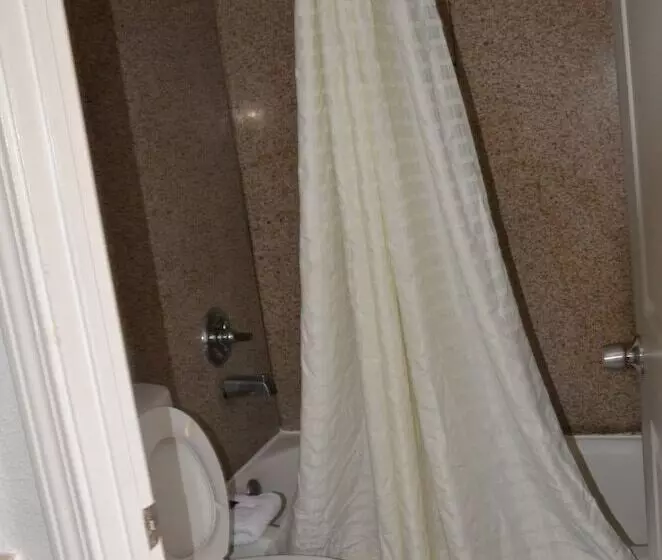 Hotelli My Home & Suites Covington