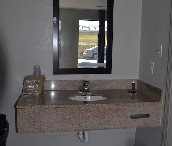 Hotelli My Home & Suites Covington