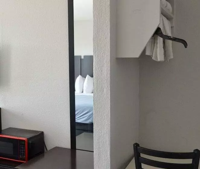 Hotelli My Home & Suites Covington