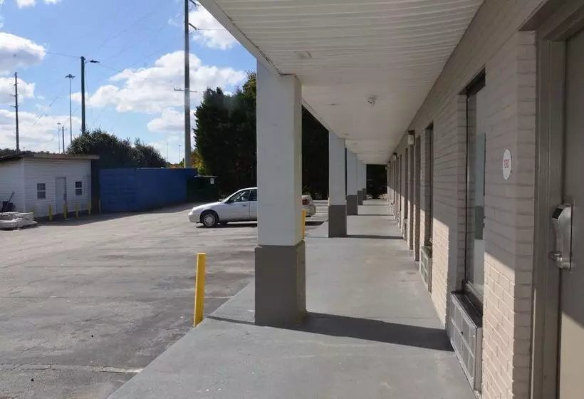 Hotelli My Home & Suites Covington