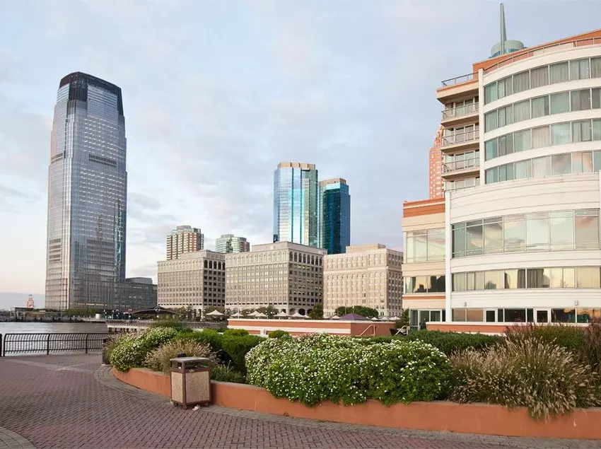 Pension Nyc-jc Guest Suites