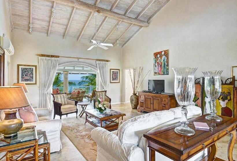 هتل Port St. Charles