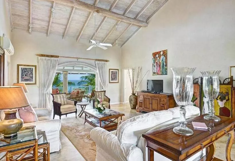 هتل Port St. Charles